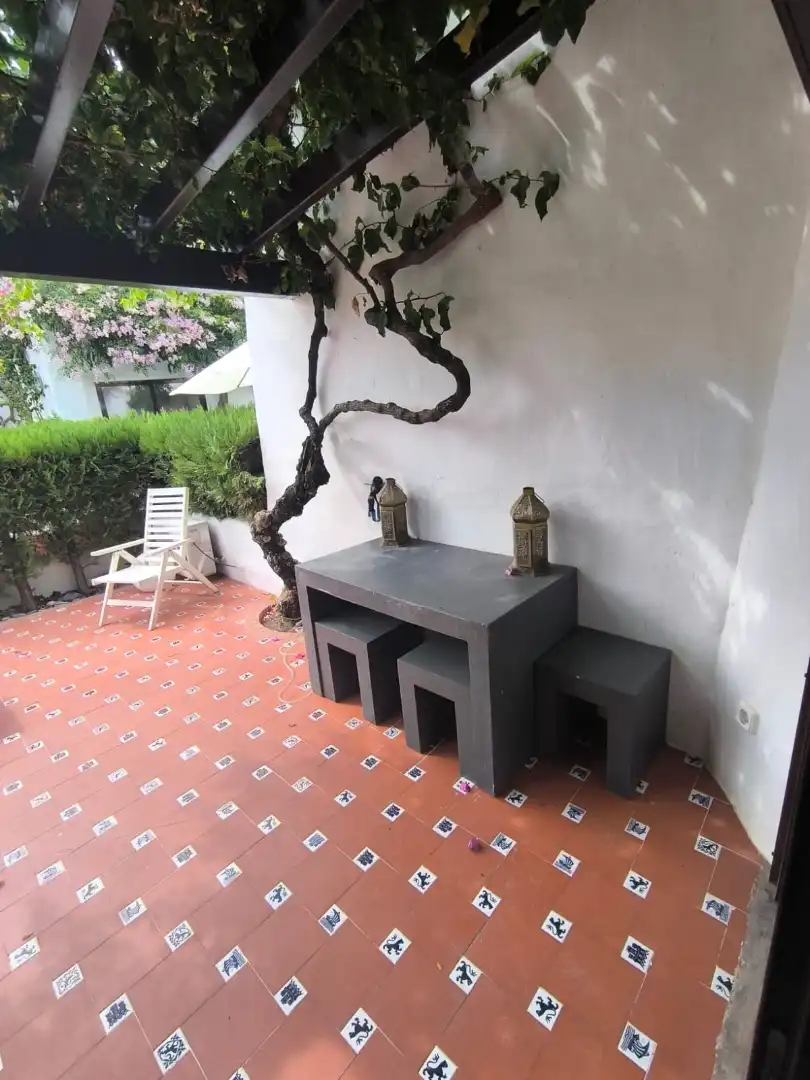 Terraza de Estudio de alquiler en Estepona con Aire acondicionado, Calefacción y Jardín privado