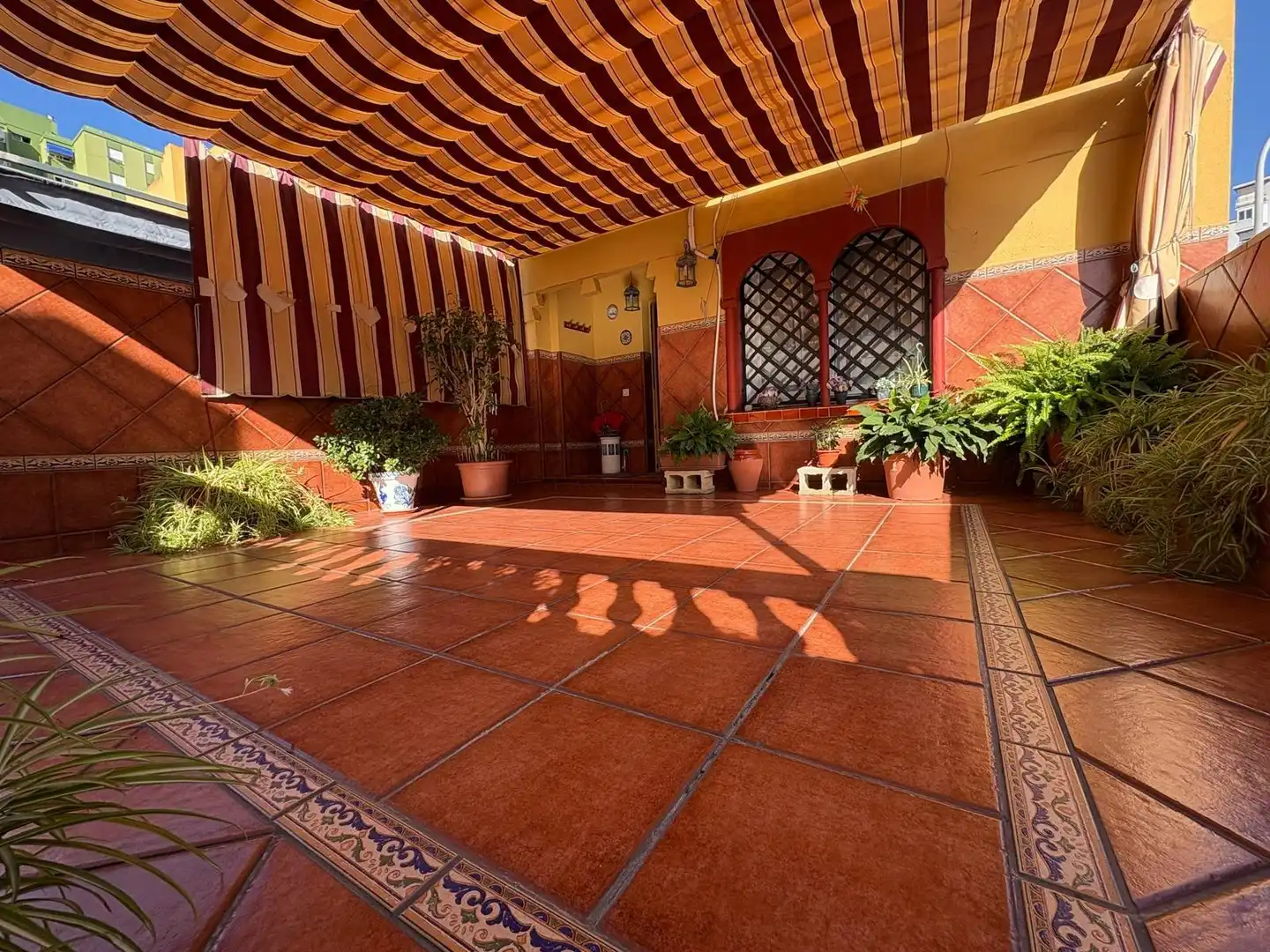Terrace of Detached homes for sale in Algeciras  with Air Conditioner, Terrace and Storage room