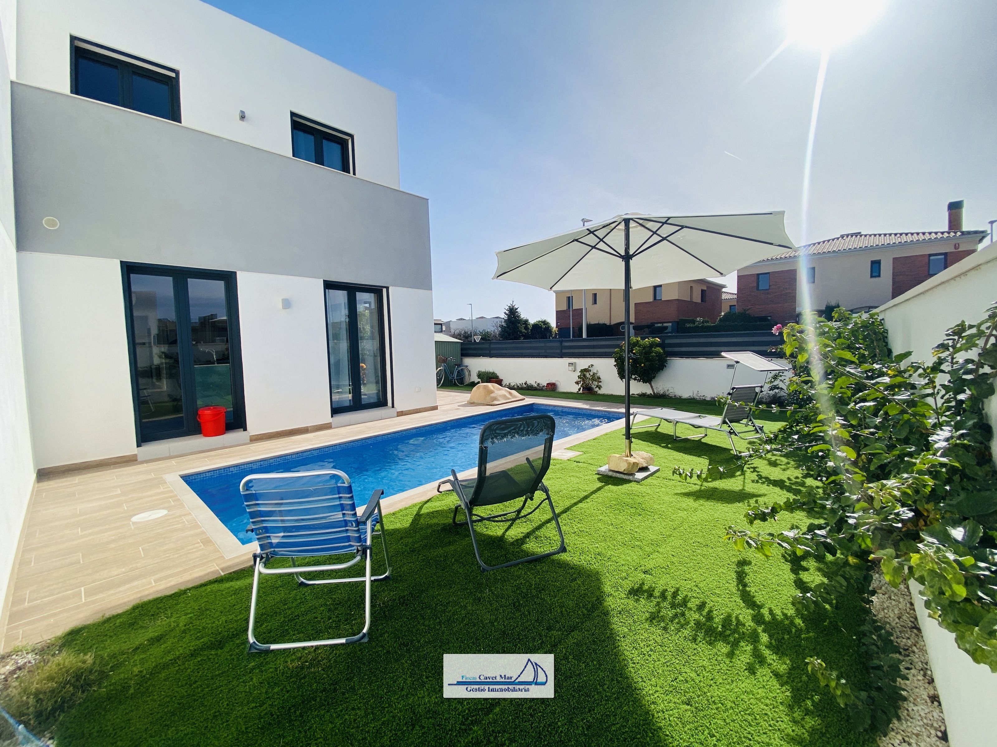 Piscina de Casa o xalet en venda en Cambrils amb Aire condicionat, Calefacció i Jardí privat