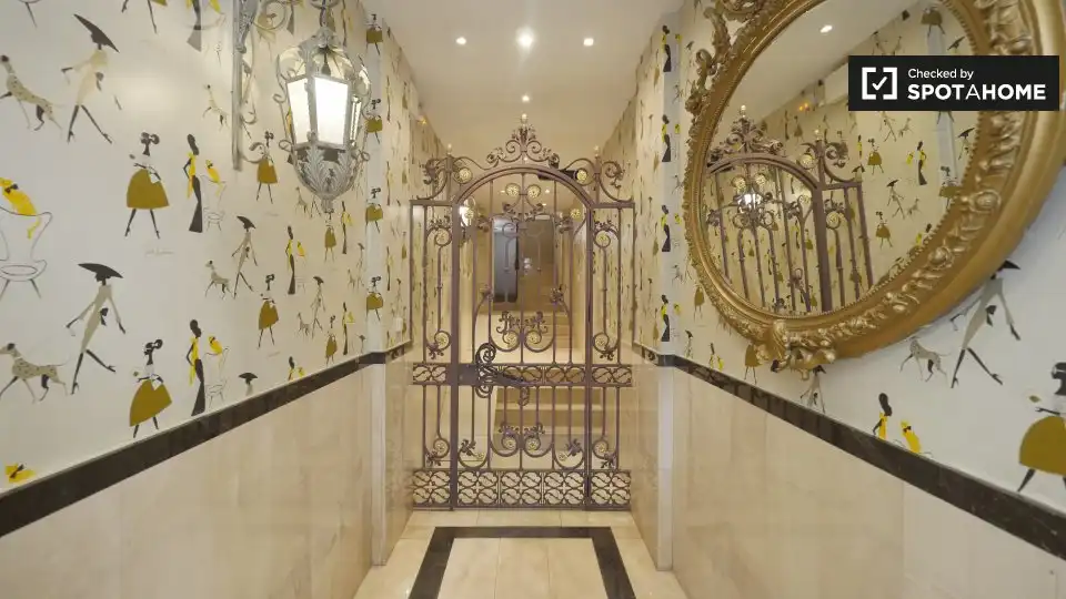 Flat for rent in Barcelona  with Air Conditioner, Heating and Furnished