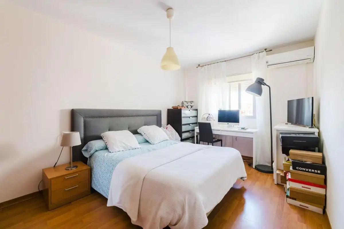Bedroom of Flat for sale in Málaga  with Air Conditioner, Heating and Terrace