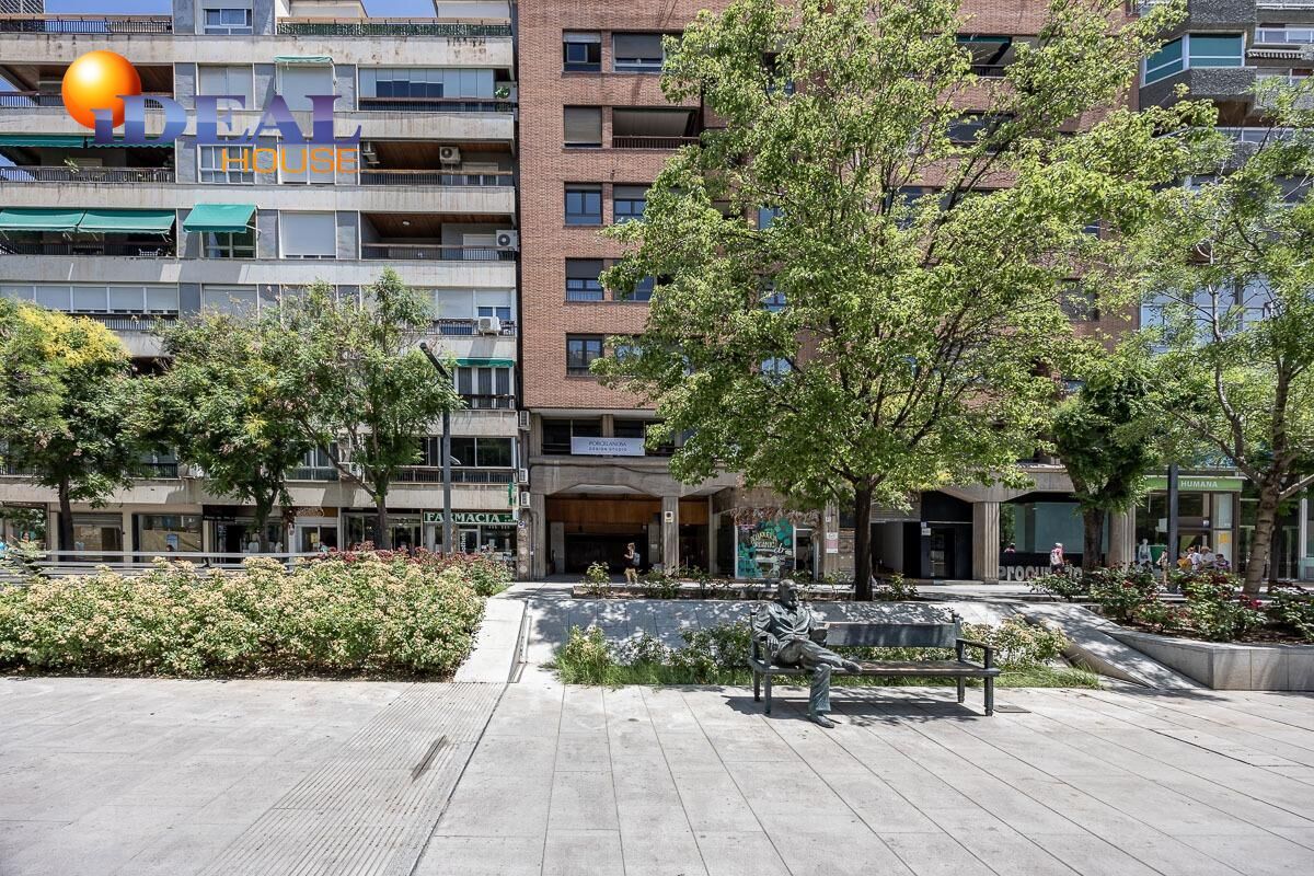 Exterior view of Flat for sale in  Granada Capital  with Air Conditioner, Heating and Terrace