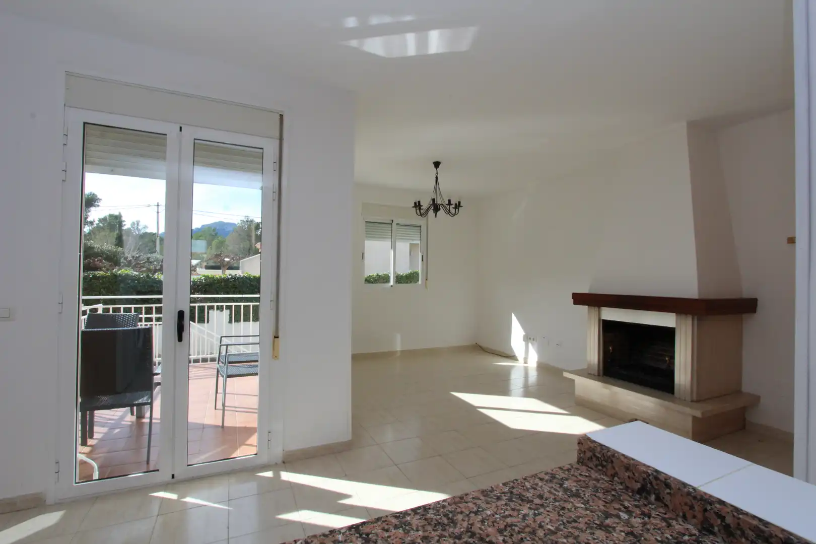 Sala d'estar de Casa adosada en venda en Mont-roig del Camp amb Jardí privat, Terrassa i Balcó