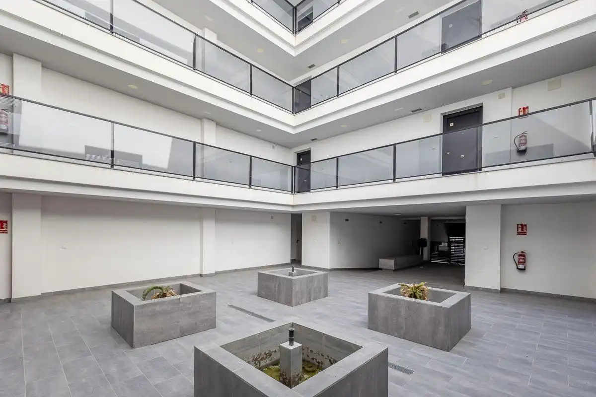 Vista exterior de Piso en venta en Maracena con Aire acondicionado y Trastero