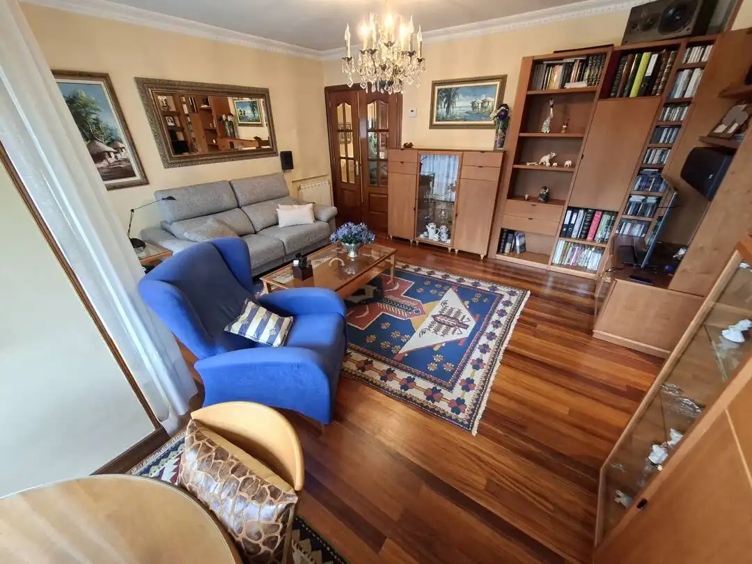Living room of Flat for sale in Durango  with Heating, Storage room and Furnished