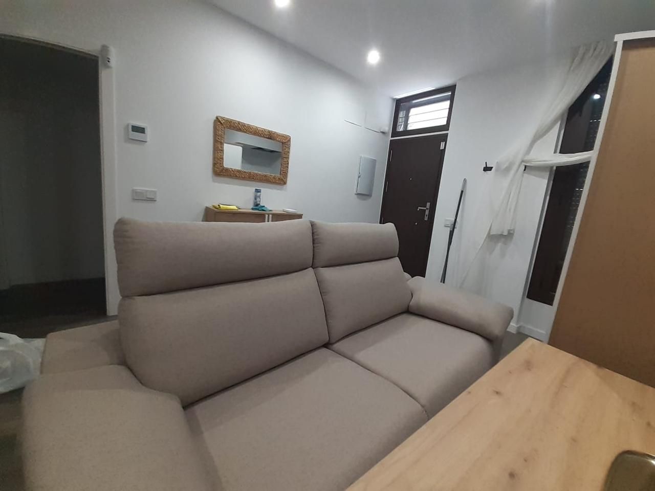 Sala d'estar de Apartament de lloguer en  Córdoba Capital amb Aire condicionat i Moblat