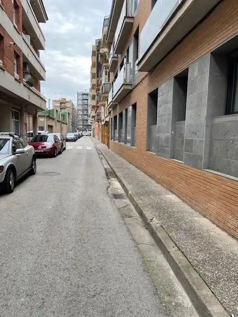 Individual to rent in Carles Rahola 17, imagen 2