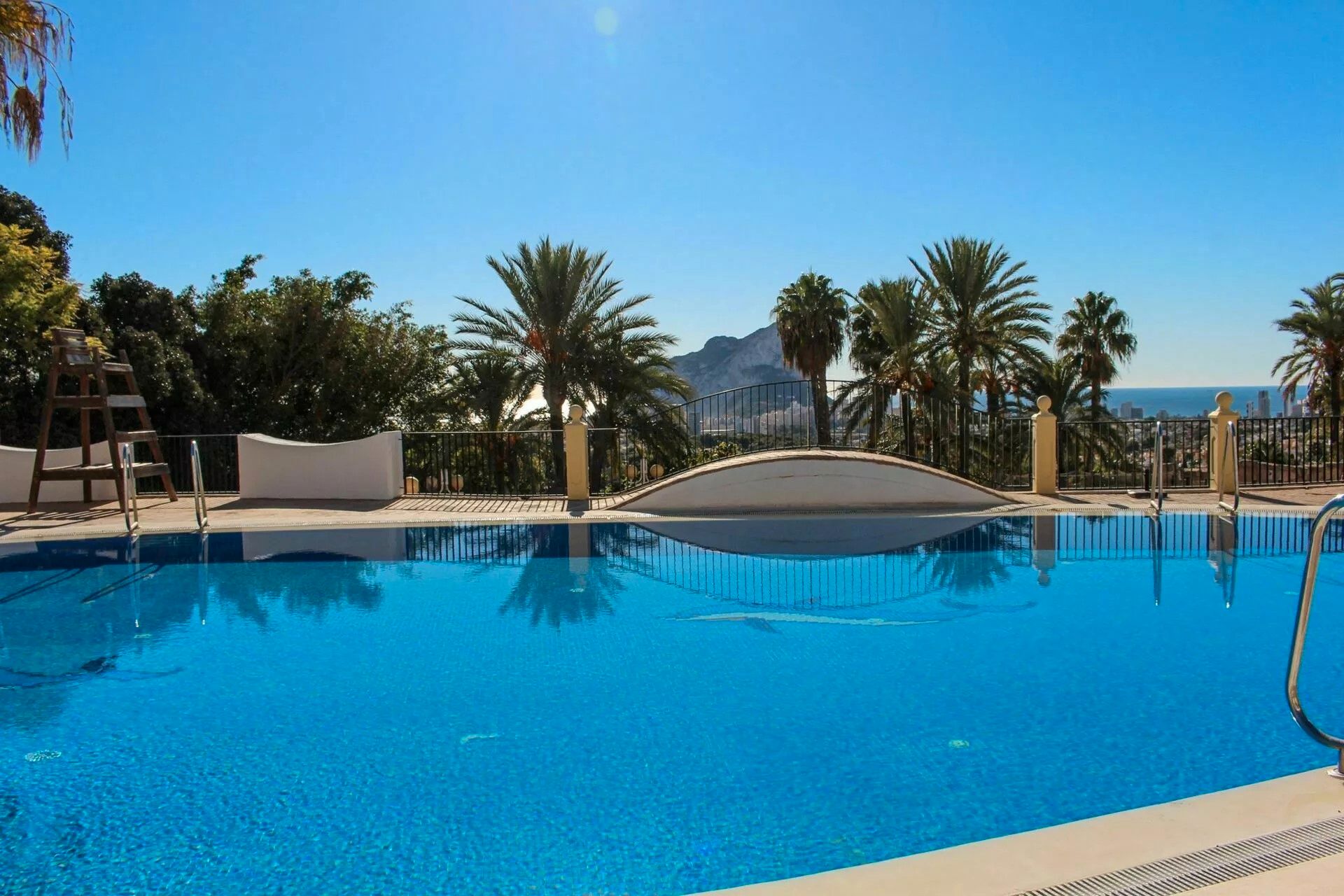 Swimming pool of Apartment for sale in Calpe / Calp  with Air Conditioner, Terrace and Furnished