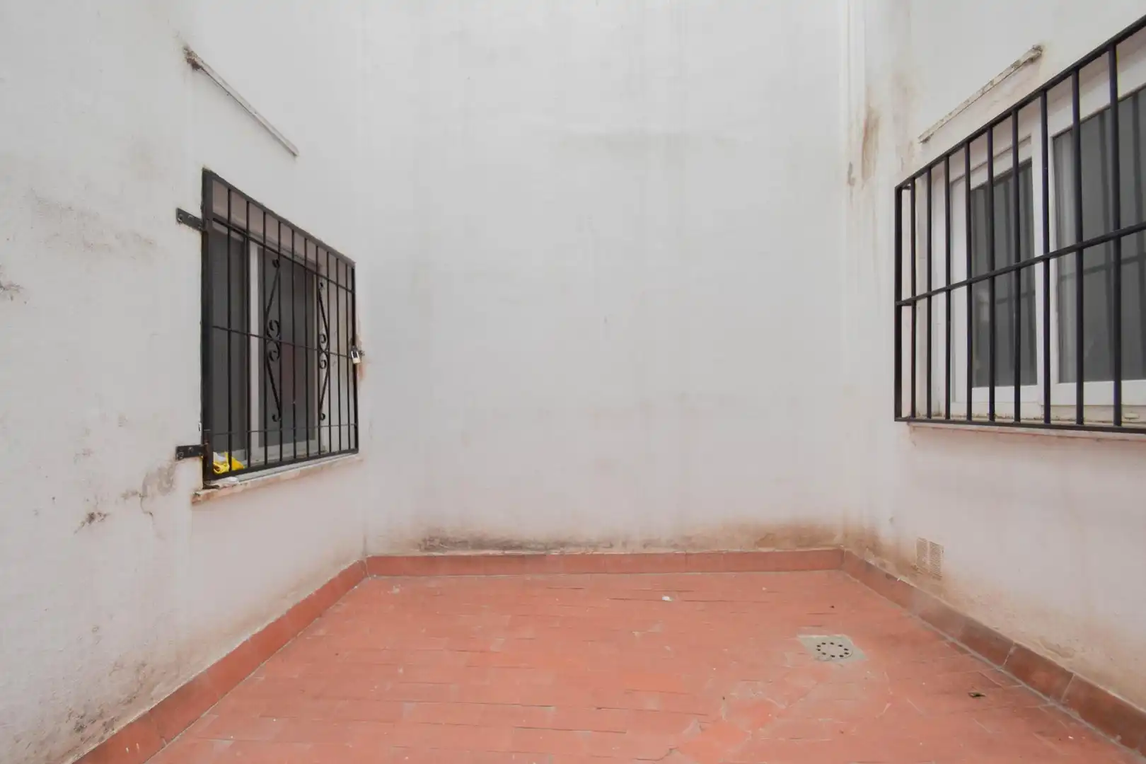 Flat for sale in Granada  with Balcony
