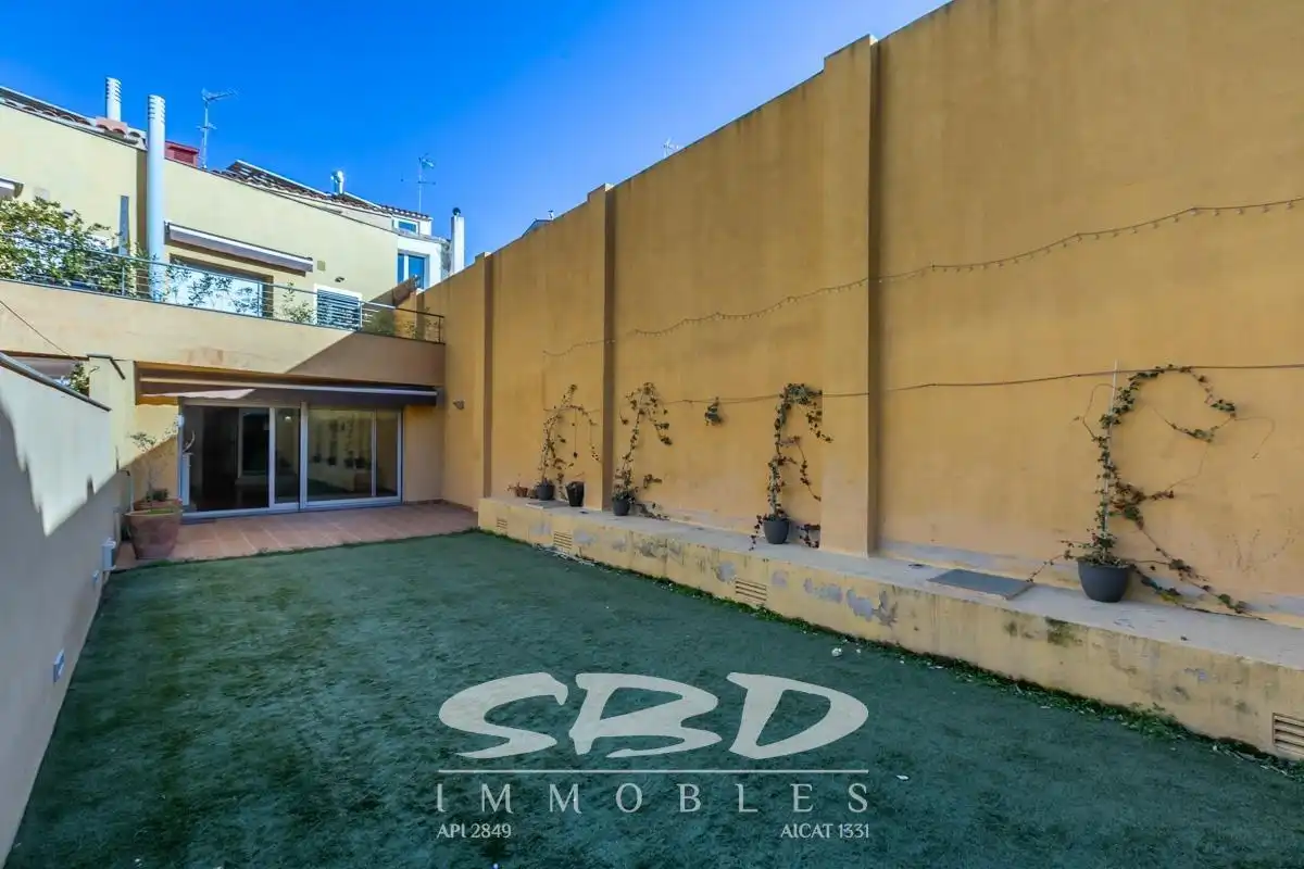 House with balcony to rent in Centre - Sant Oleguer, imagen 2