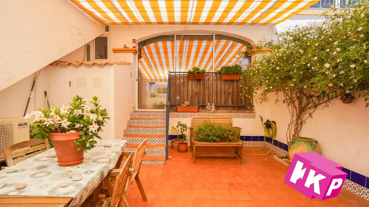 Bungalow con piscina in vendita a Avinguda D'Escandinàvia, imagen 2