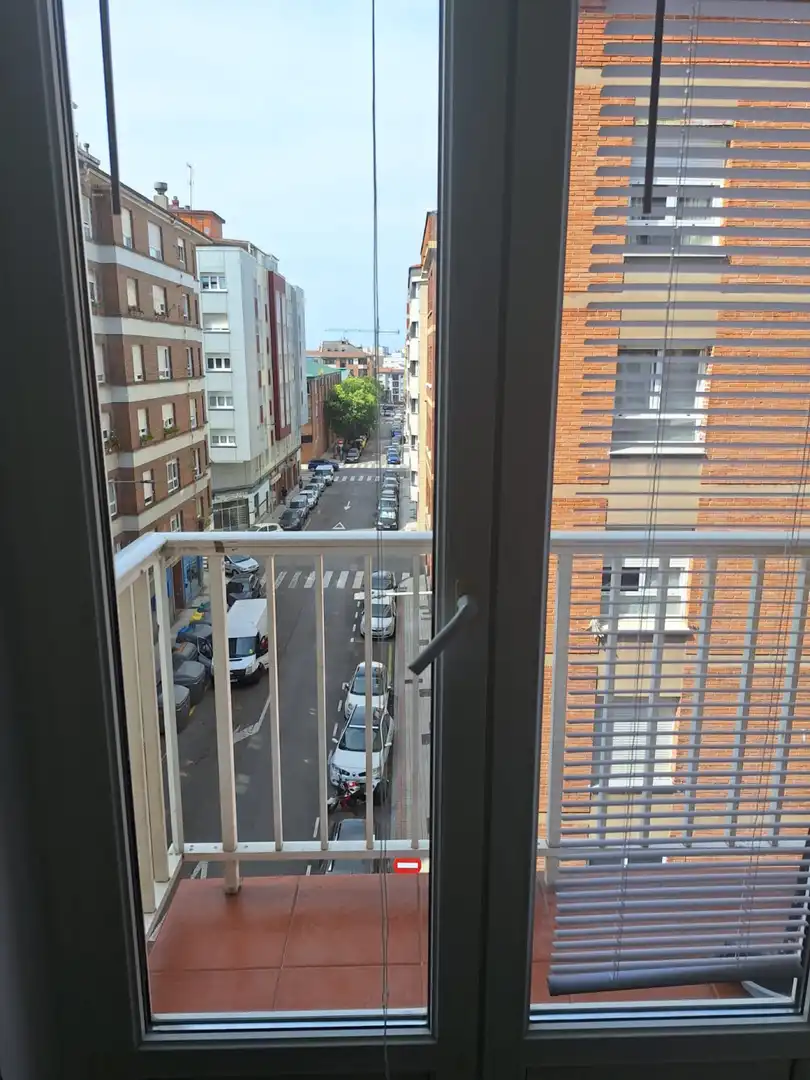 Terrassa de Pis de lloguer en Gijón  amb Calefacció, Parquet i Balcó