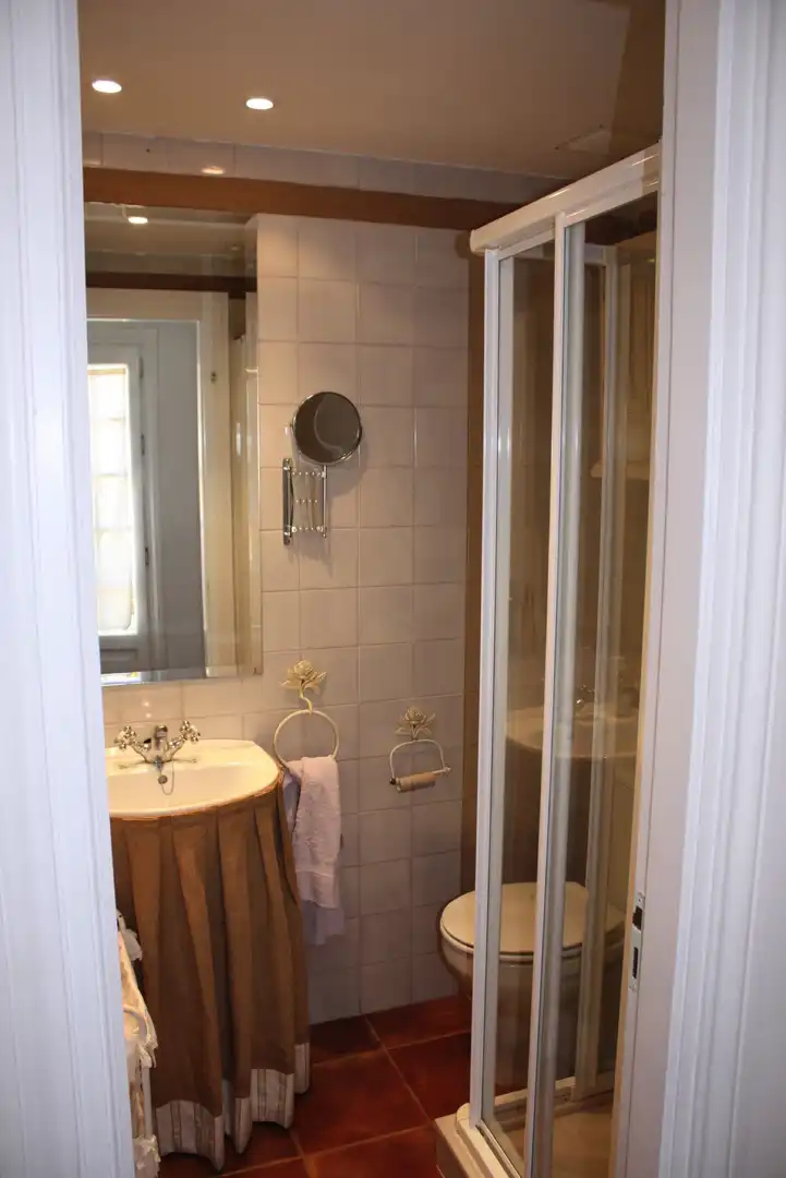 Bany de Casa adosada en venda en Marbella amb Aire condicionat, Terrassa i Piscina