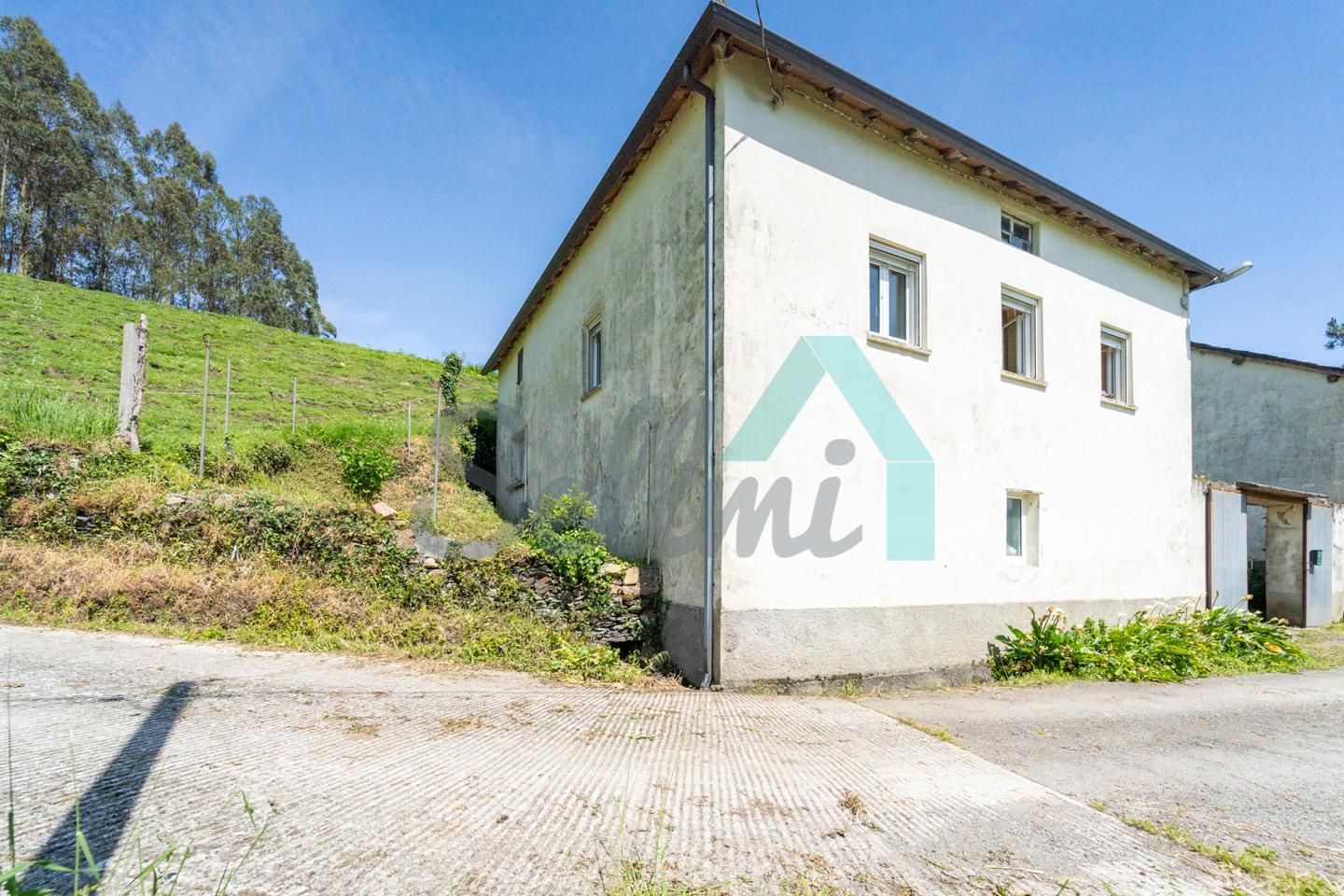 Exterior view of House or chalet for sale in Navia  with Private garden, Parquet flooring and Storage room