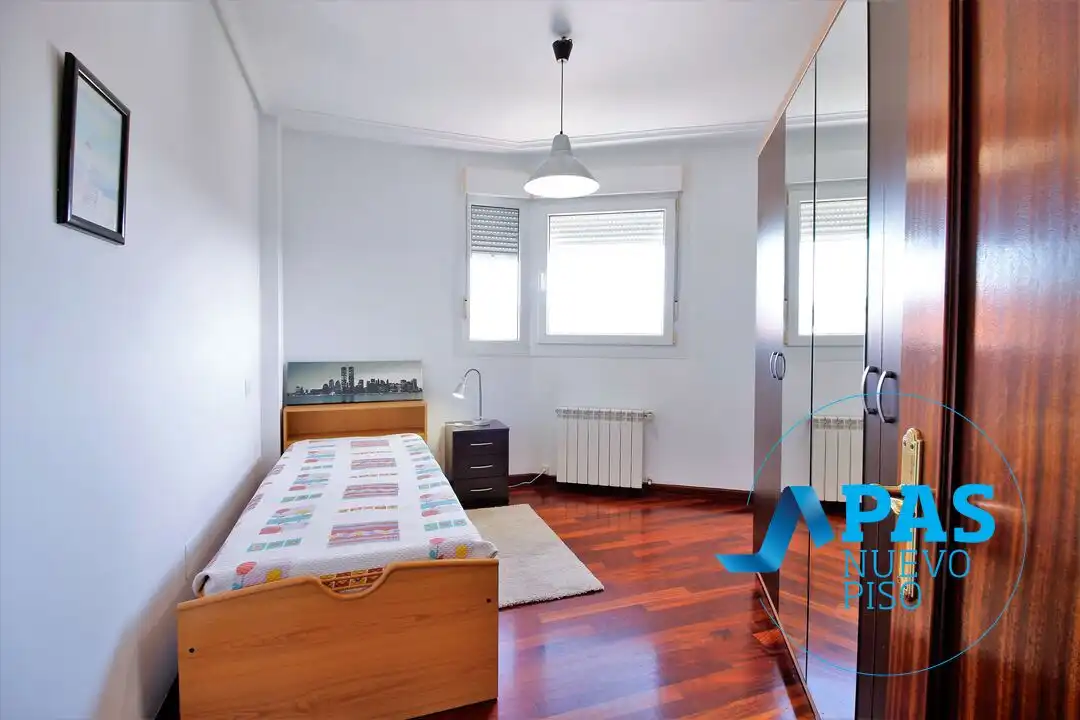 Schlafzimmer von Wohnung zum Verkauf in Miengo mit Heizung, Abstellraum und Möbliert