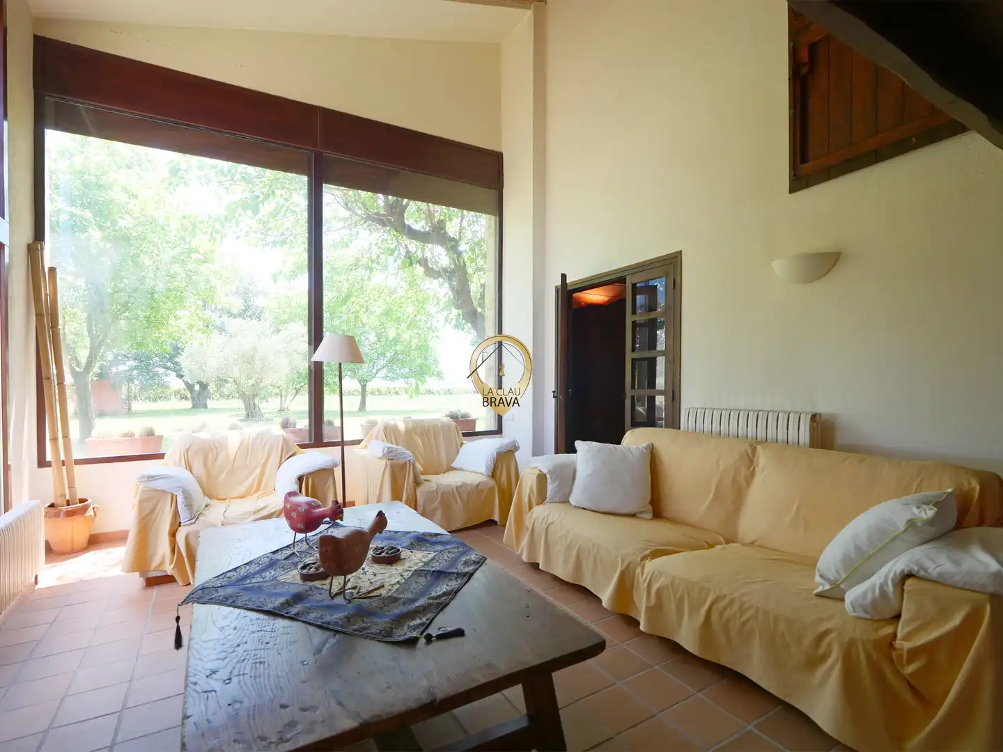 Wohnzimmer von Country house zum Verkauf in Cassà de la Selva mit Heizung, Privatgarten und Abstellraum
