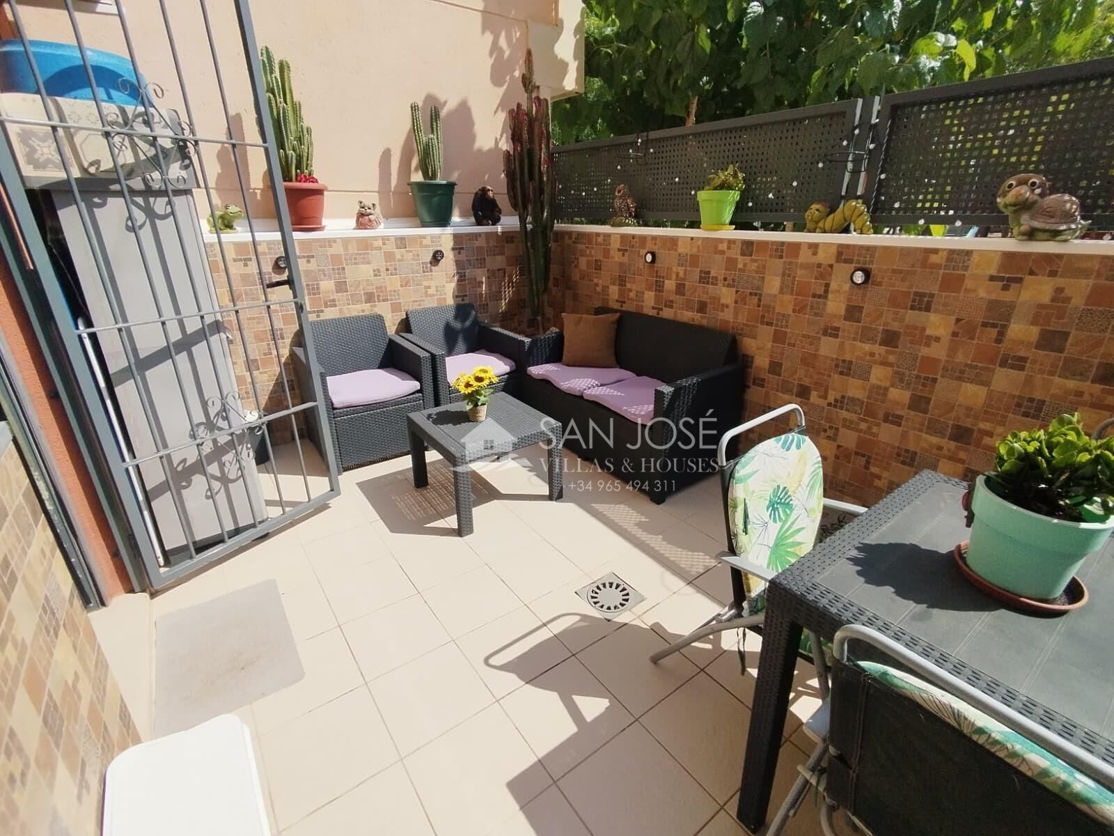 Casa adosada en venda a Las Fuentes - Los Cipreses