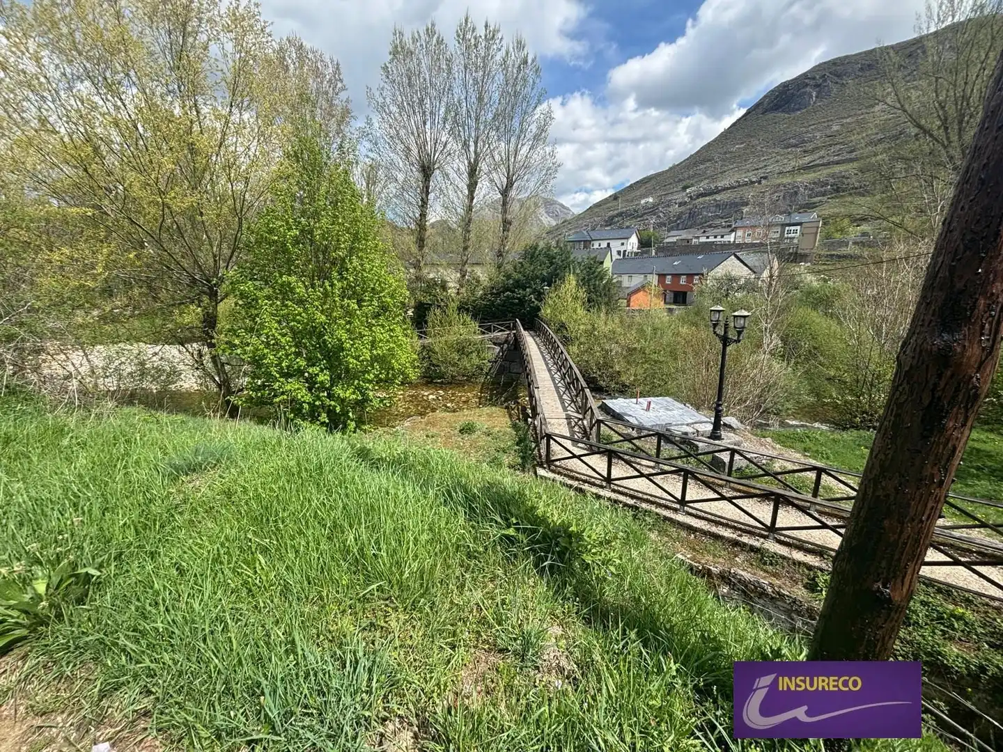 Vista exterior de Casa o chalet en venta en Cabrillanes con Calefacción, Jardín privado y Trastero