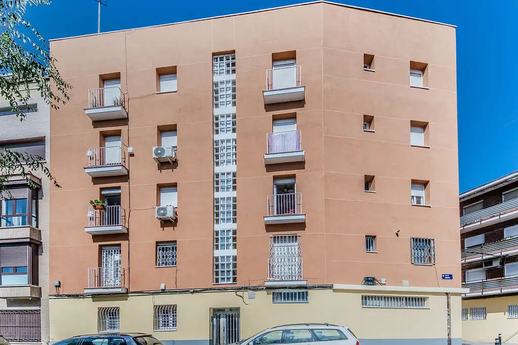 Vista exterior de Piso en venta en Madrid