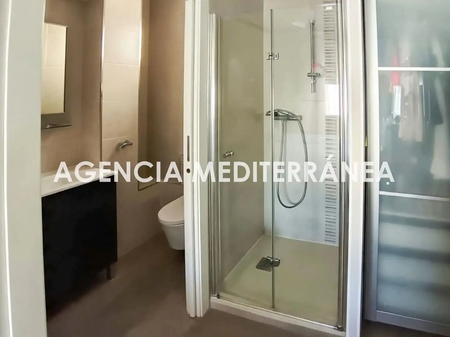 Bathroom of Attic for sale in Valencia  with Air Conditioner, Heating and Terrace