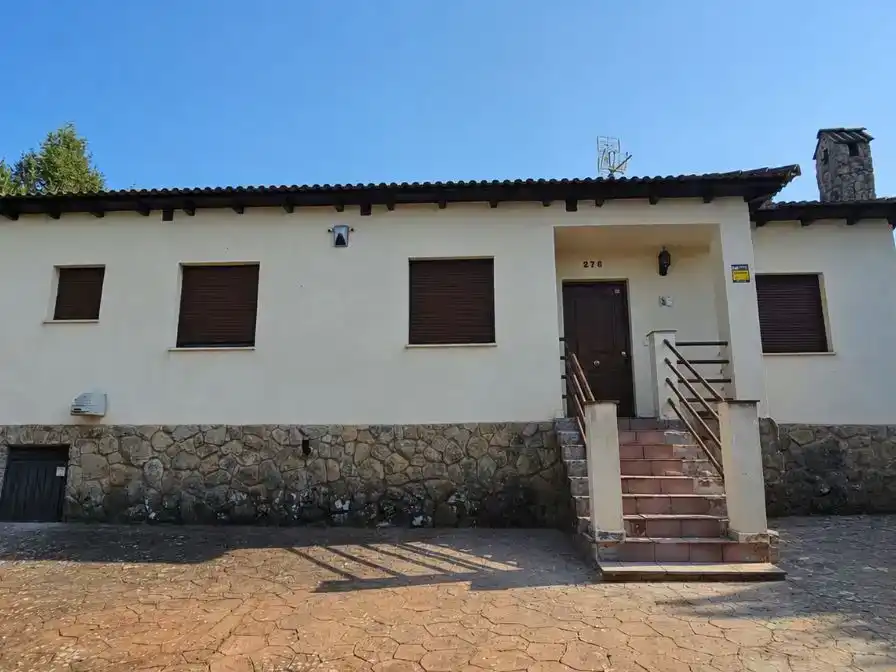 Vista exterior de Casa o xalet en venda en Duruelo amb Piscina