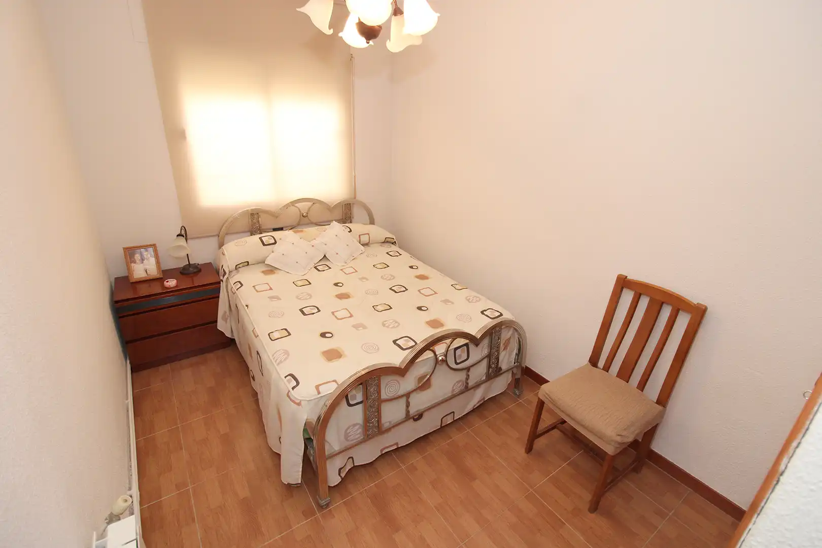 Schlafzimmer von Einfamilien-Reihenhaus zum Verkauf in Torremocha de Jarama mit Heizung, Privatgarten und Internet