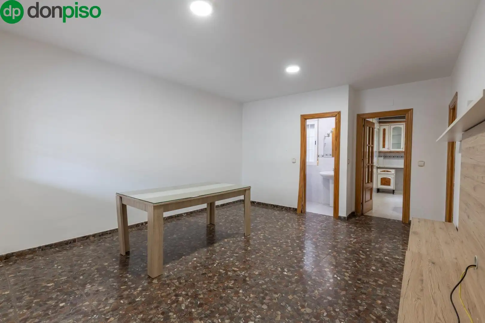 Reihenhaus mit Garten zum Verkauf in Calle de Joaquim Blume 46, imagen 2