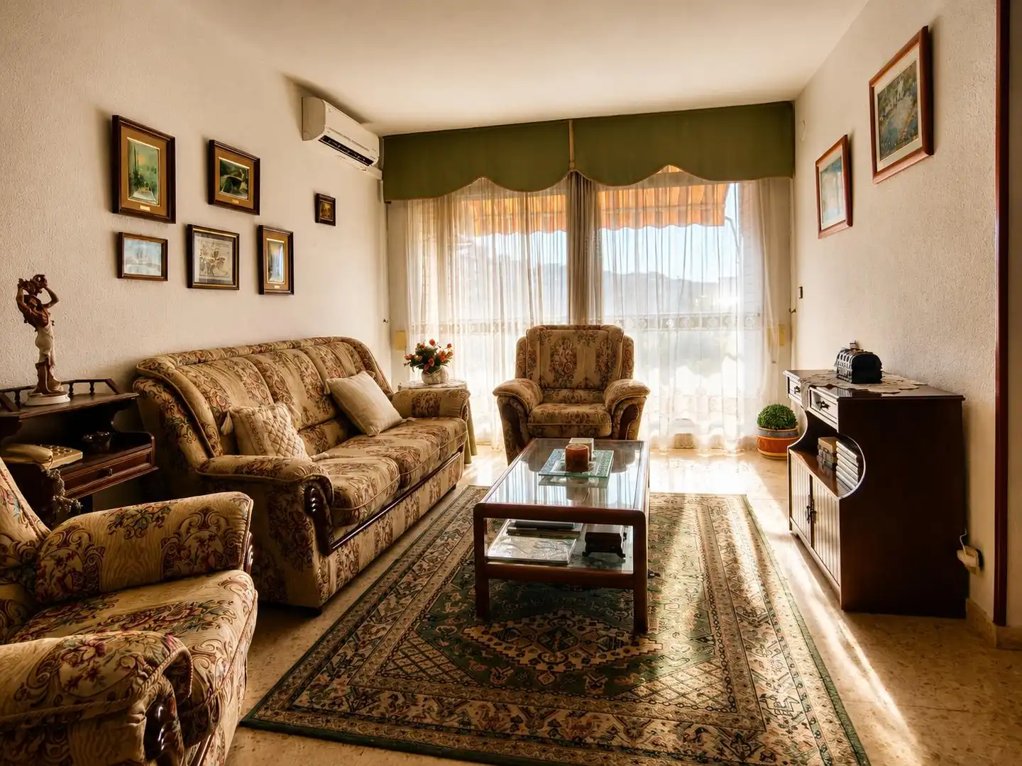 Sala de estar de Piso en venta en Tarragona con Aire acondicionado, Calefacción y Jardín privado
