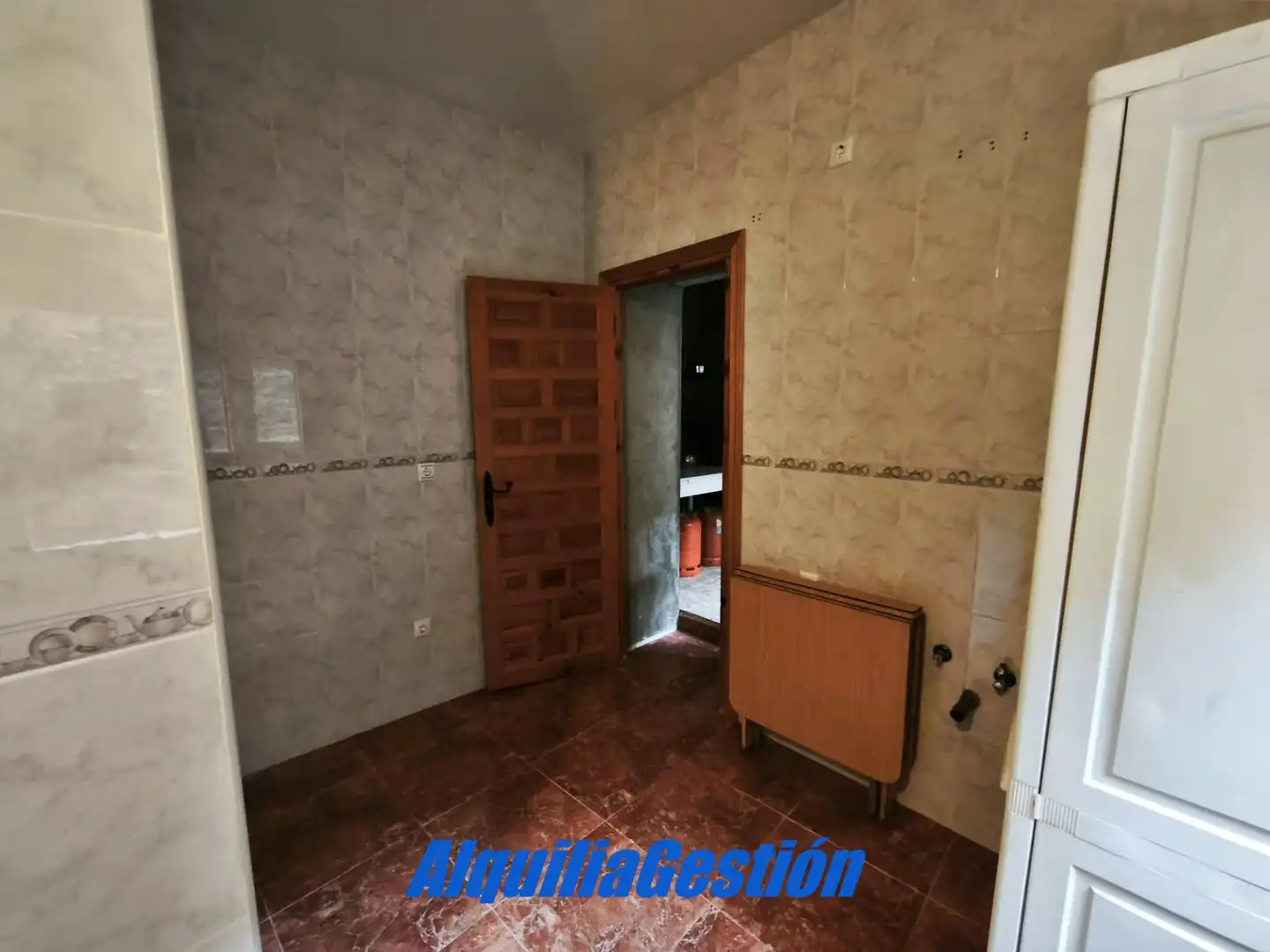 Casa adosada en venta en Tamajón con Calefacción, Terraza y Balcón