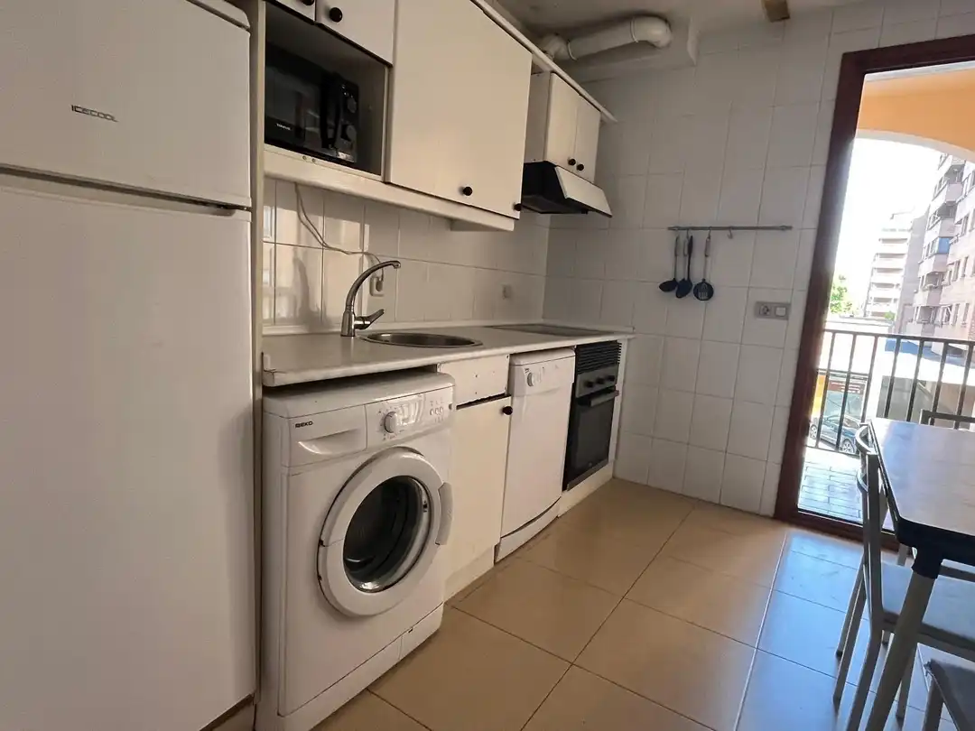 Cocina de Piso de alquiler en  Pamplona / Iruña con Calefacción, Terraza y Balcón