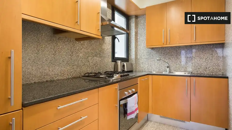 Appartamento con terrazza in affitto a Sarrià - Sant Gervasi, imagen 3