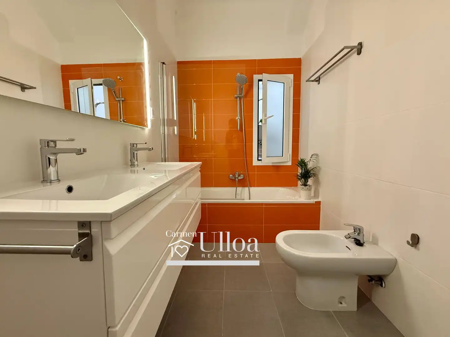 Bathroom of Apartments for rent in Alicante / Alacant  with Heating and Balcony
