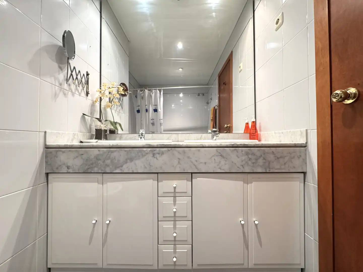 Baño de Piso en venta en Terrassa con Aire acondicionado, Calefacción y Amueblado