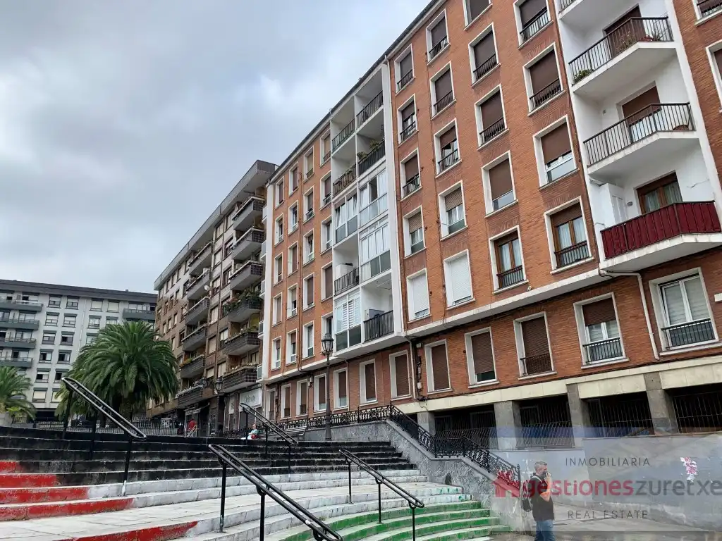 Exterior view of Flat for sale in Bilbao   with Furnished