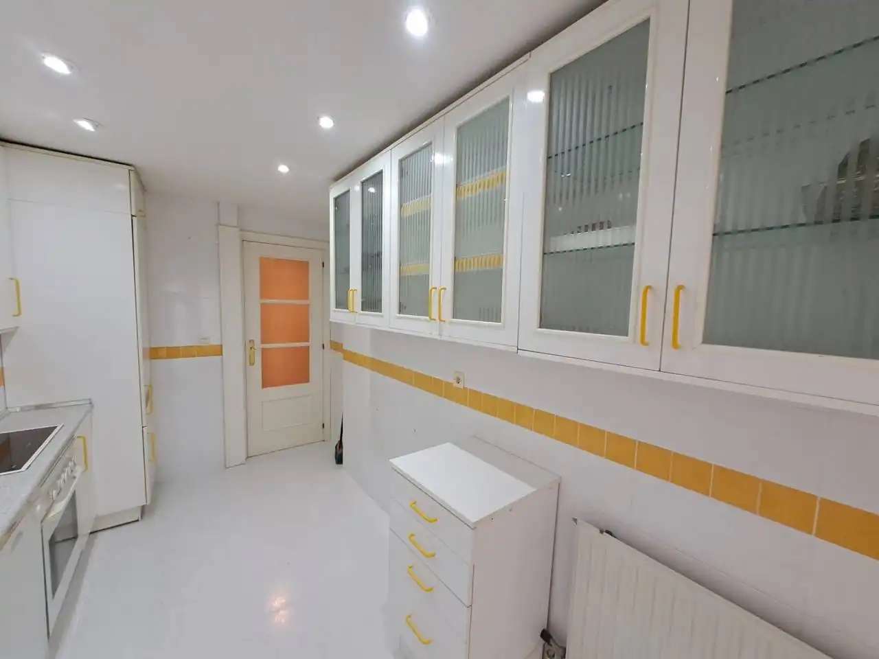 Flat with terrace for sale in Calle Fernán González, imagen 5