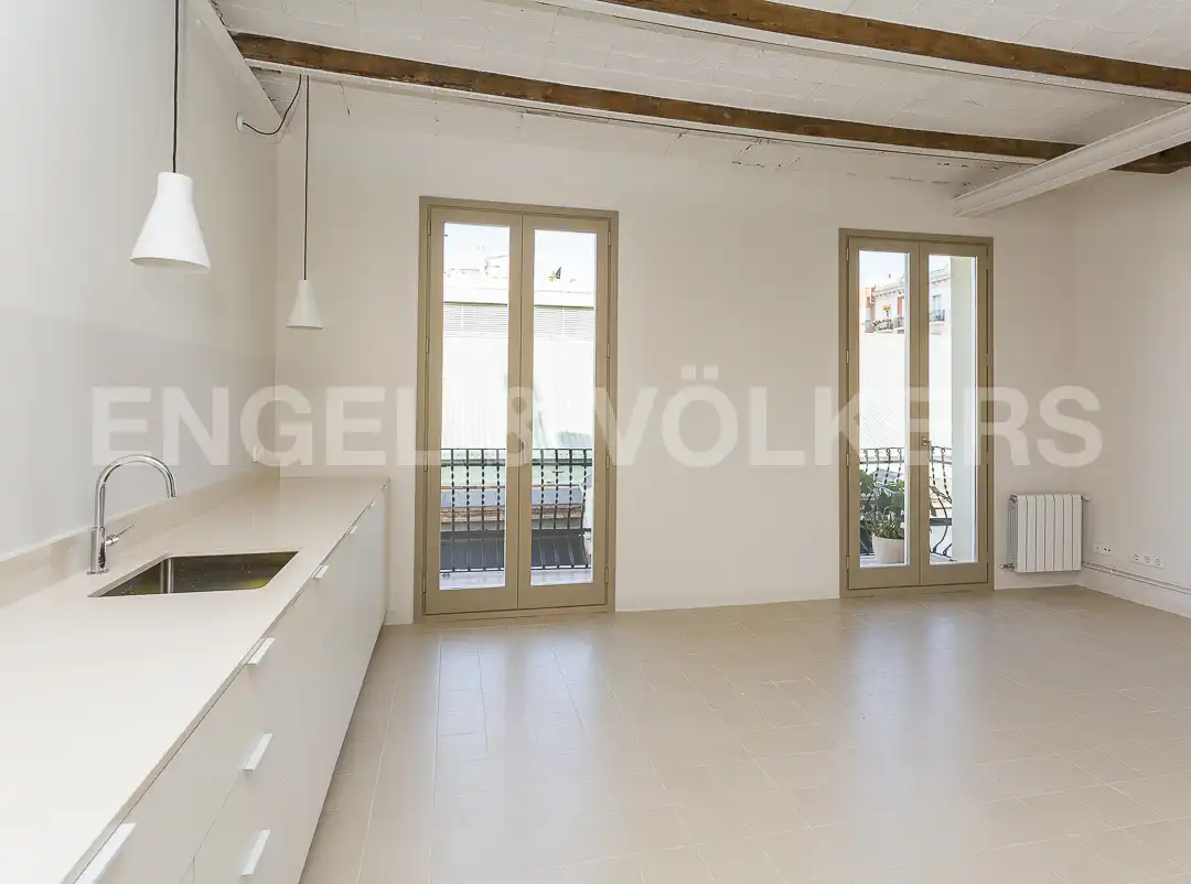 Kitchen of Flat for sale in Barcelona  with Air Conditioner, Heating and Balcony