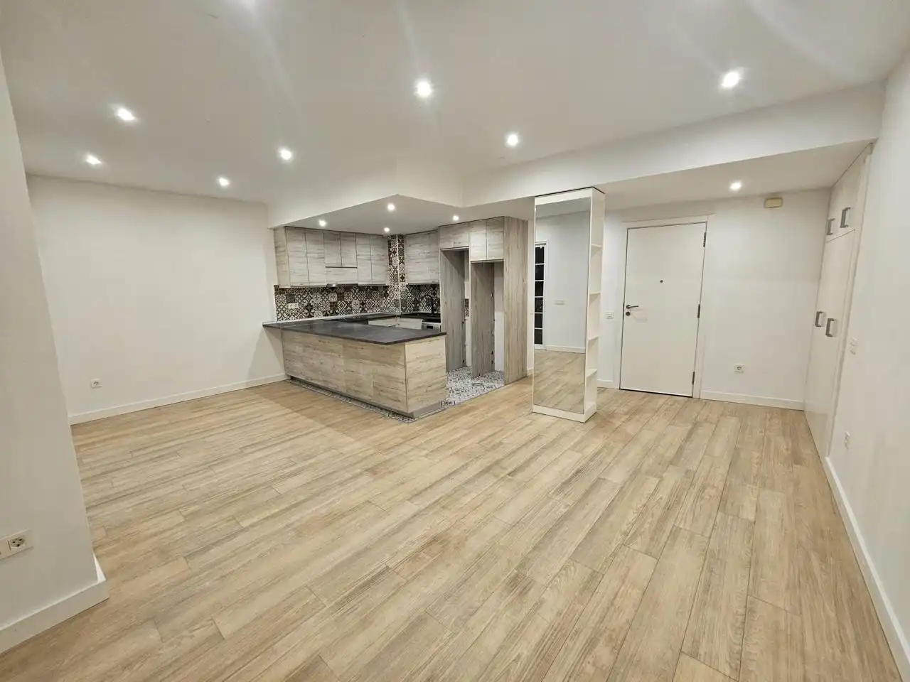 Flat for rent in De Bélgica, Buenavista - Chapatal, La Salud - La Salle