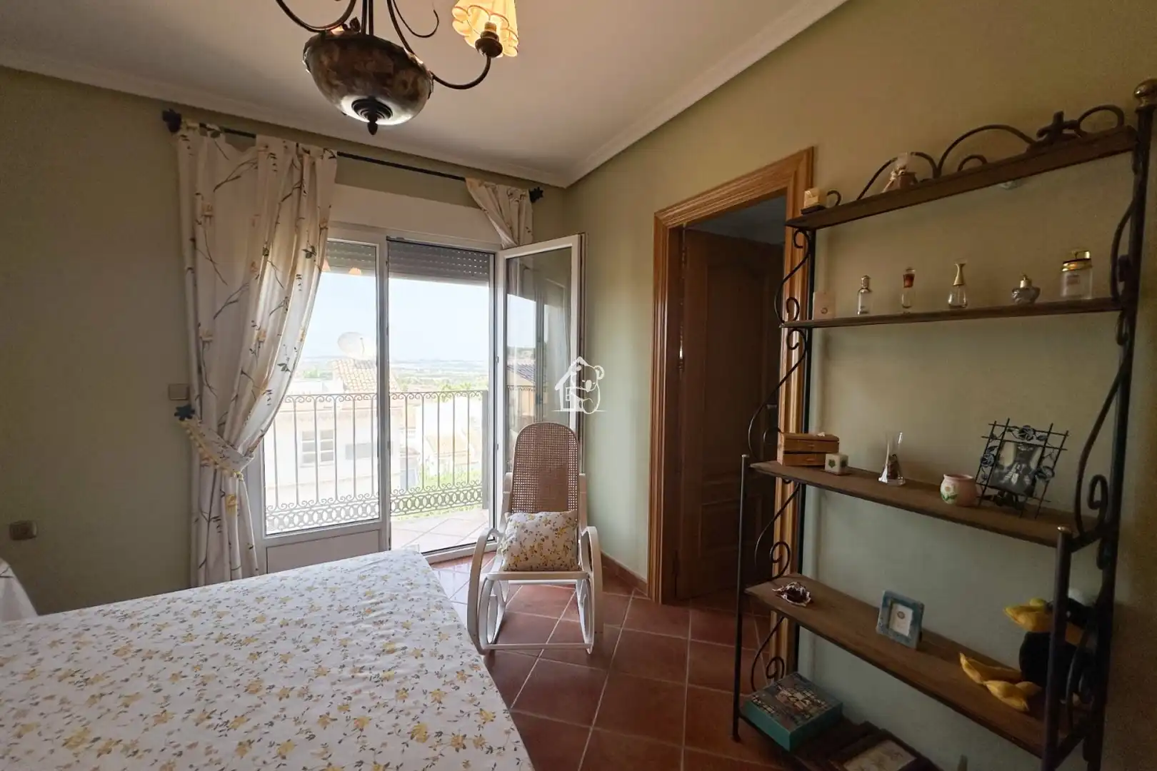 Dormitori de Finca rústica de lloguer en San Miguel de Salinas amb Aire condicionat, Jardí privat i Terrassa