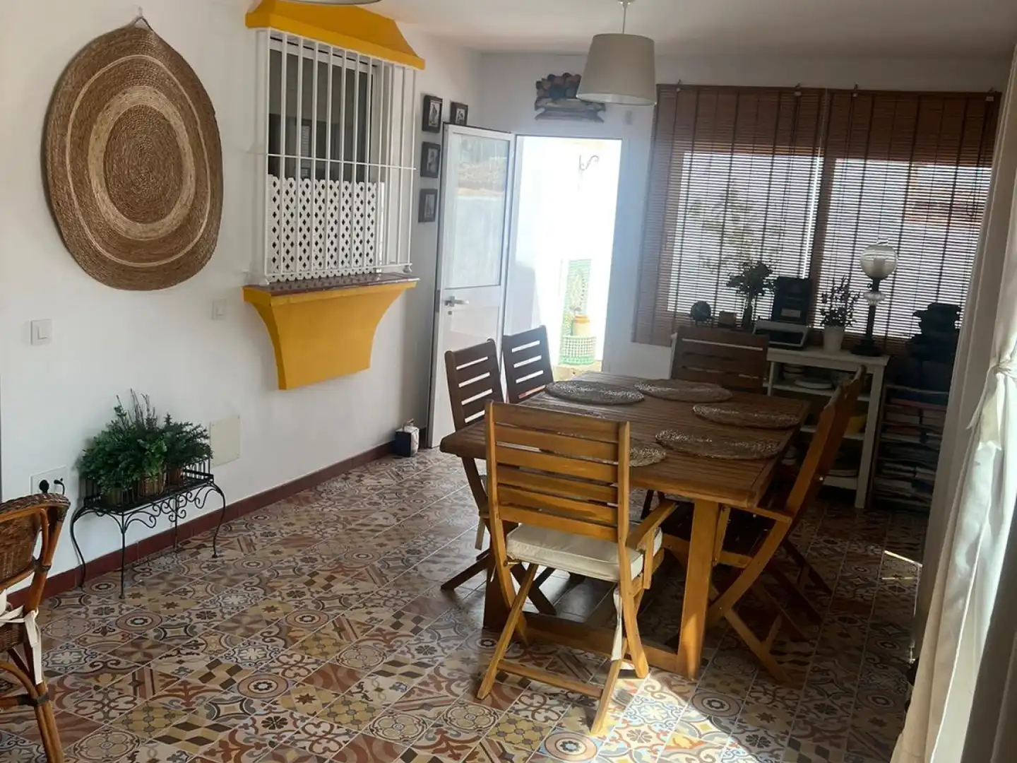 Dining room of Houses for sale in Chiclana de la Frontera  with Storage room, Swimming Pool and Oven