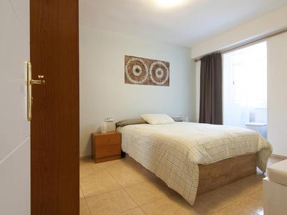 Bedroom of Apartment to share in  Valencia Capital