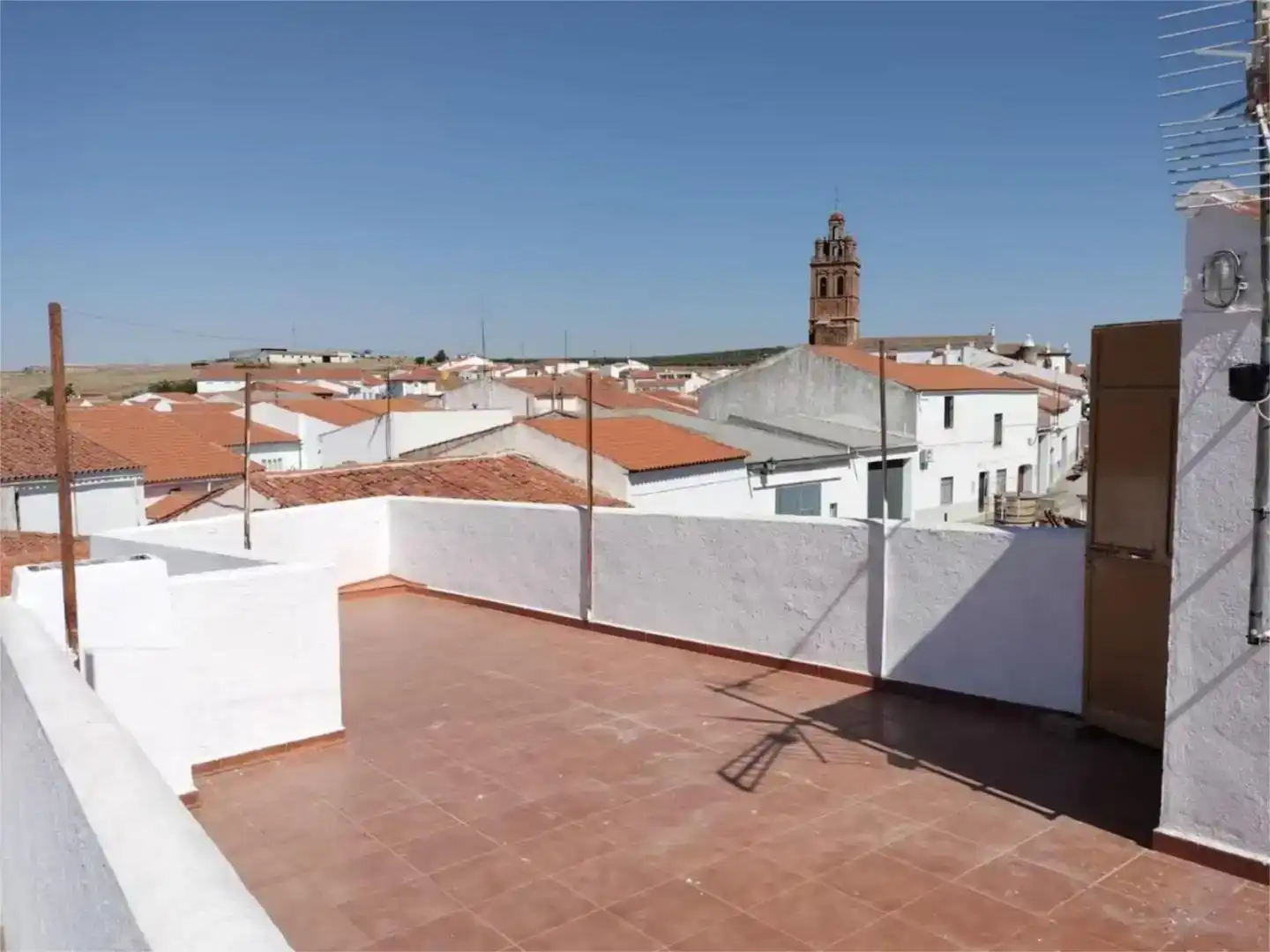 Vista exterior de Planta baixa en venda en Valverde de Llerena amb Traster i Moblat