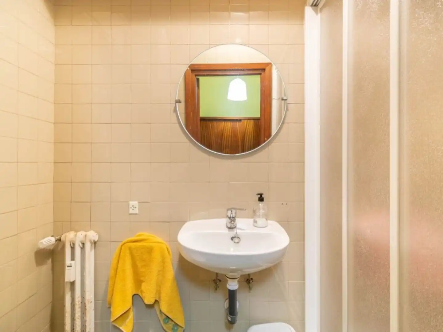 Bathroom of Flat for sale in  Pamplona / Iruña  with Heating and Storage room