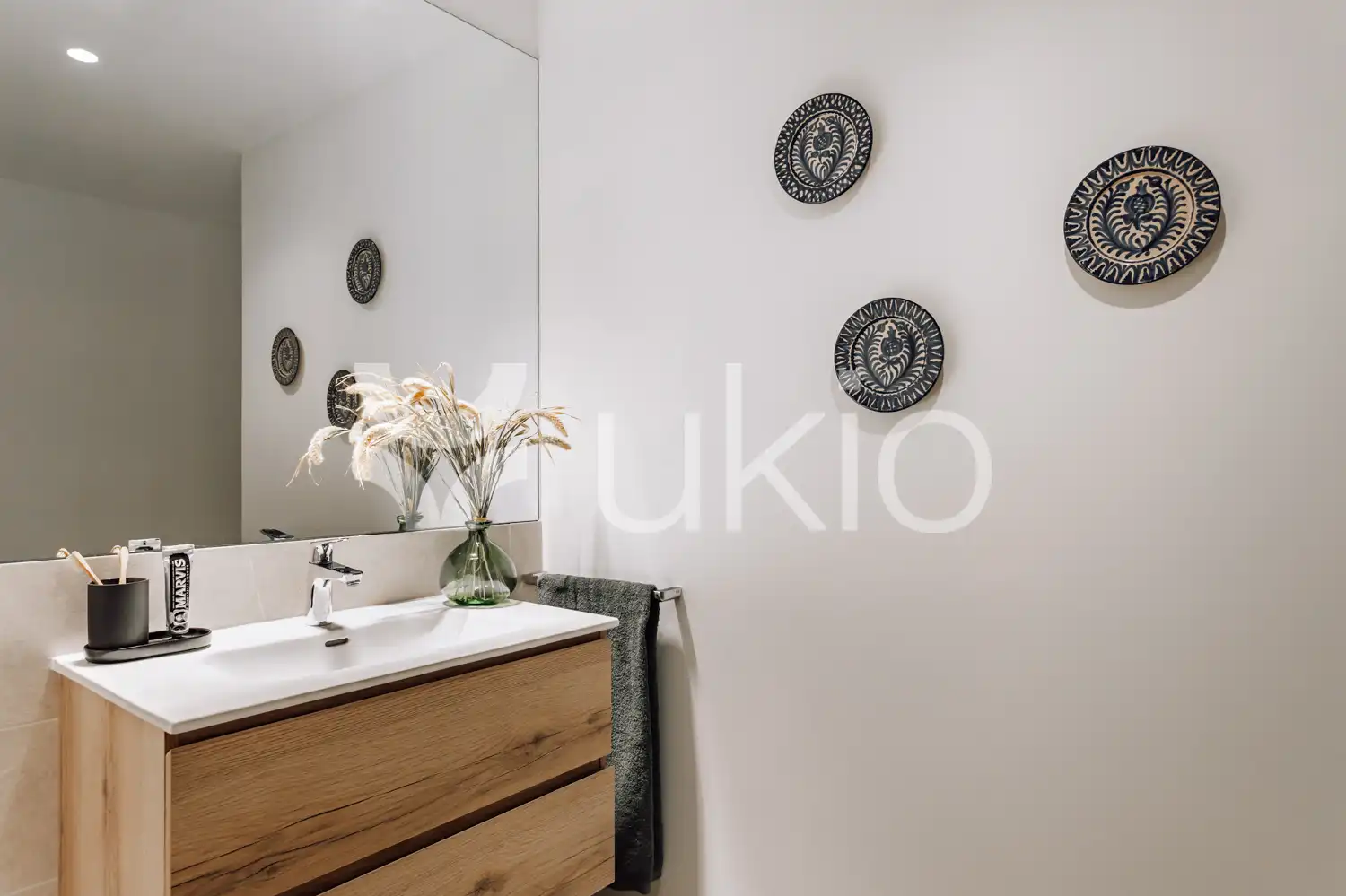 Bathroom of Apartments for rent in Barcelona  with Heating, Furnished and Oven