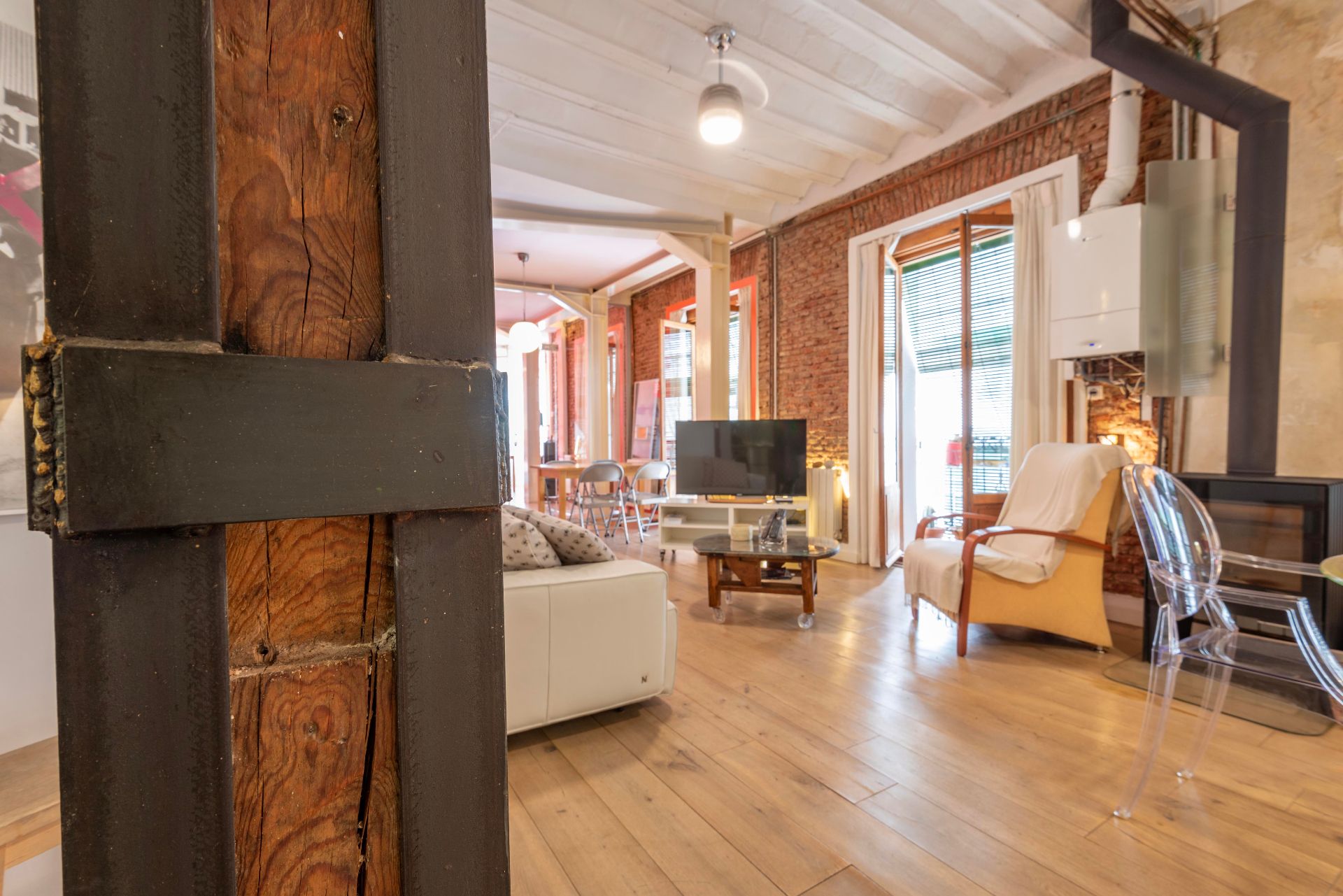 Living room of Flat to rent in  Madrid Capital  with Air Conditioner, Heating and Parquet flooring