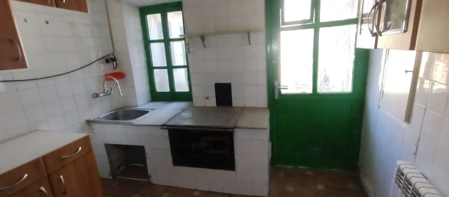Casa adosada en venda a Escuderos, Campaspero