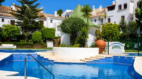 Foto 2 de Casa adosada de alquiler con opción a compra en Urbanización las Cancelas, Valdeolletas - Las Cancelas - Xarblanca, Marbella