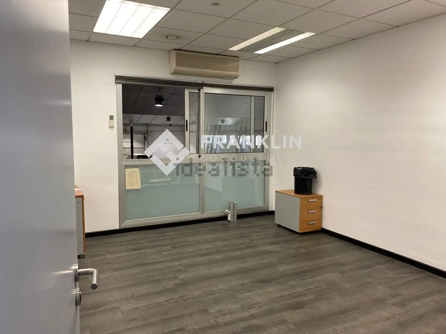 Nave industrial en venta en Cornellà de Llobregat