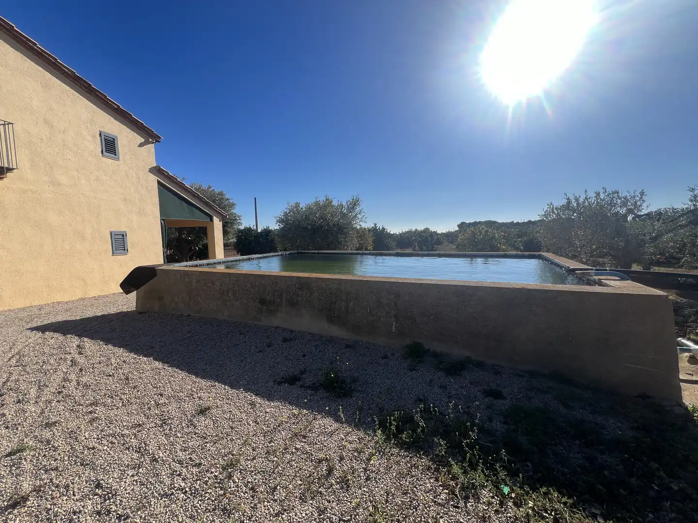 Schwimmbecken von Country house zum Verkauf in Roda de Berà mit Klimaanlage, Heizung und Privatgarten