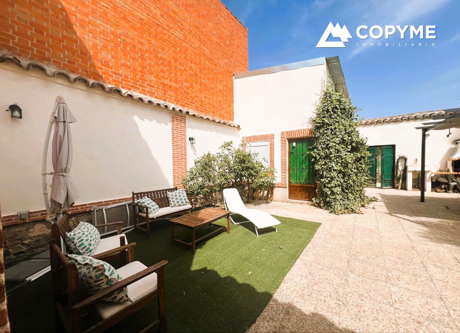 Terrassa de Casa o xalet en venda en Burguillos de Toledo amb Aire condicionat, Jardí privat i Traster