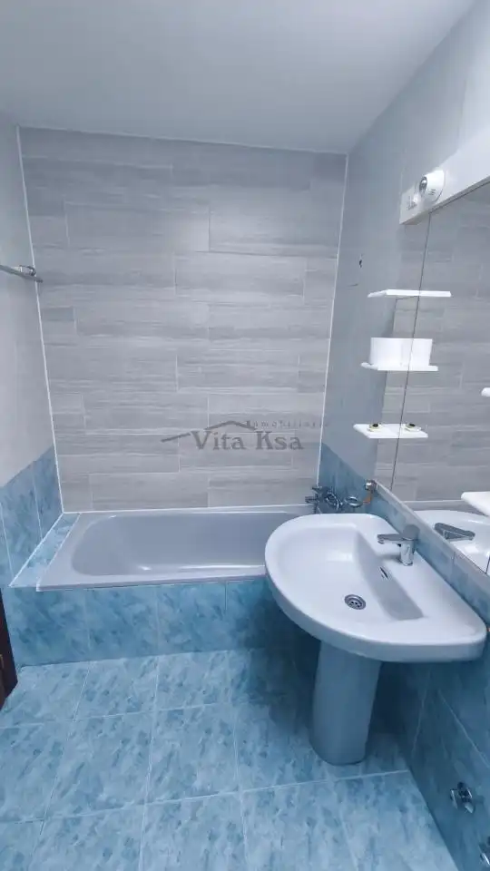 Baño de Dúplex de alquiler en Barbadás con Calefacción, Parquet y Amueblado